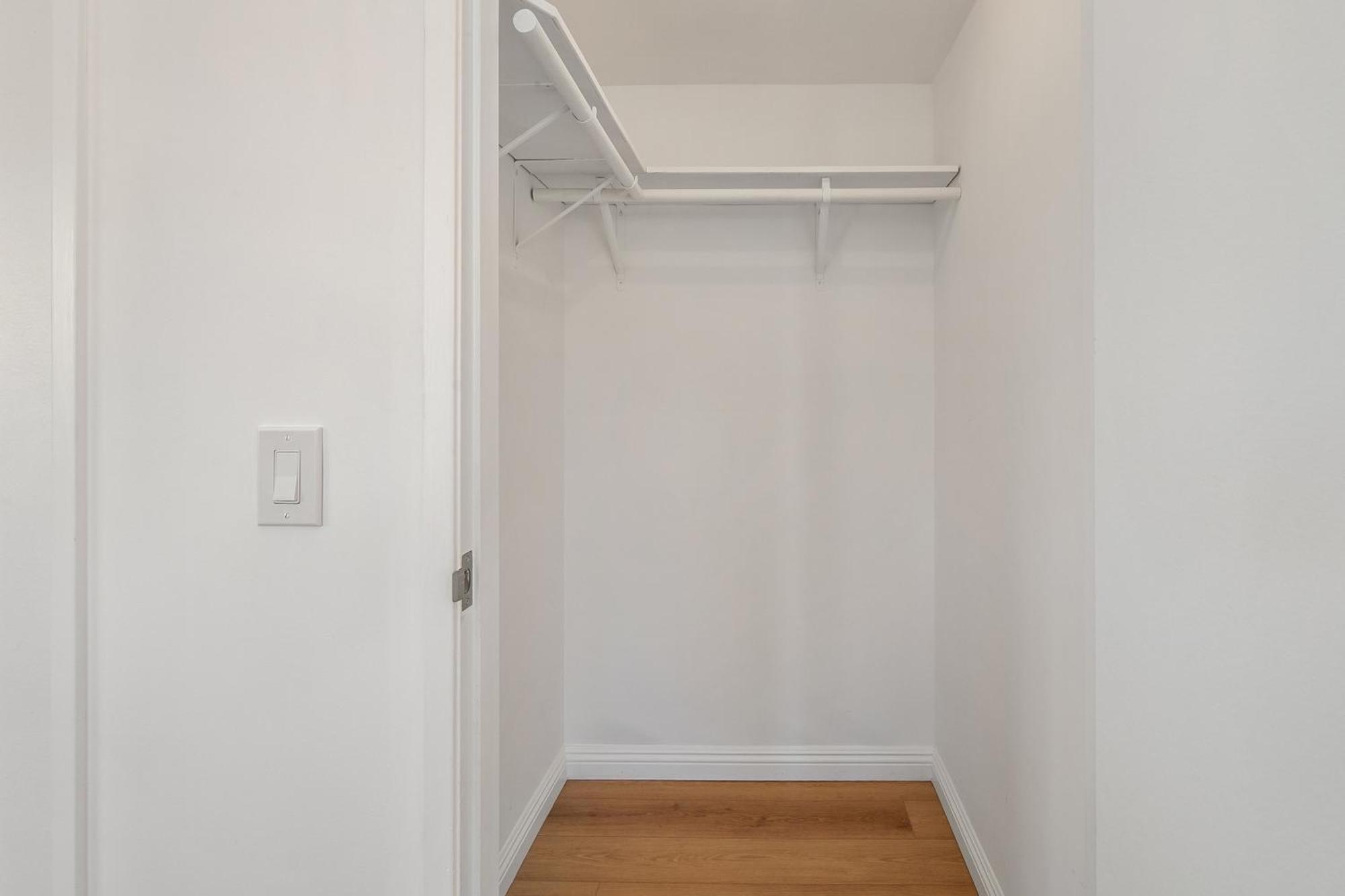 Exclusive 2bd 3ba With Balcony Ferienhaus *
